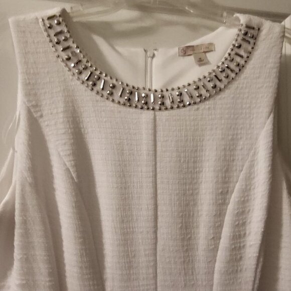 White Embellished Neckline Sleeveless A-Line Dress - Picture 2 of 3